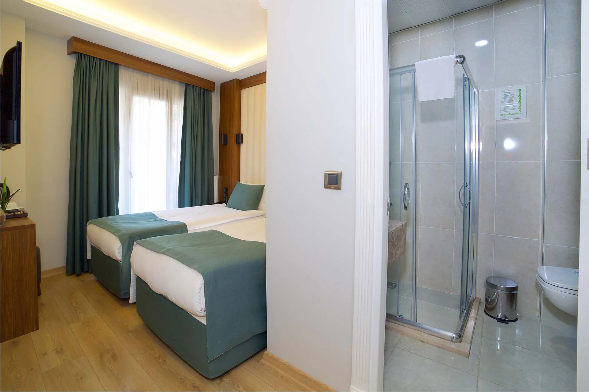 Family Connecting Room With Balcony
